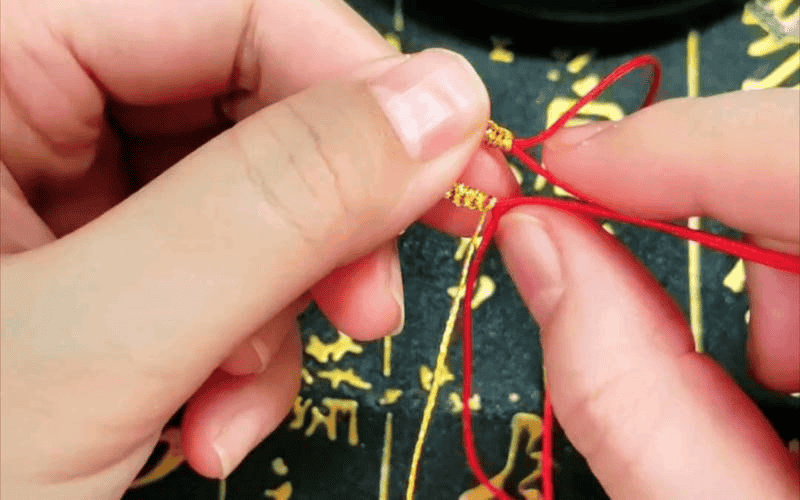 编绳手工坊：掌握基础结法，打造独特手工艺品！
