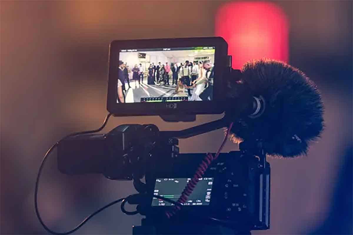 普通人直播创业秘籍：从零起步，打造高粘性直播间