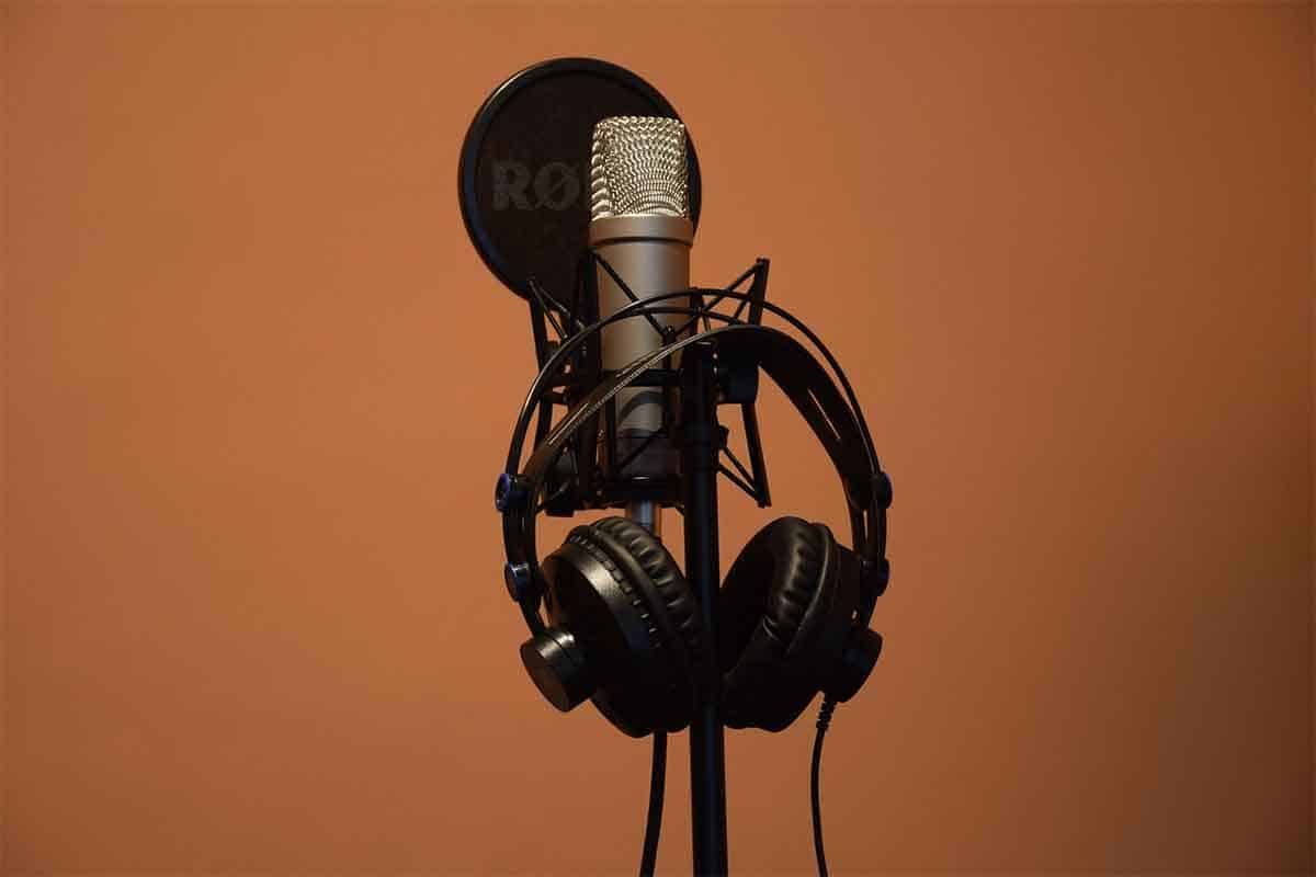从零发声到高音自由！全能声乐训练营：呼吸·共鸣·混声系统课（含《错位时空》实战教学）