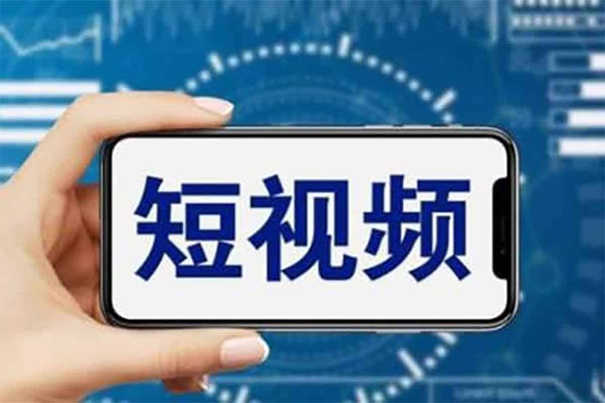 新人主播速成宝典：20堂实战培训课，从0到1打造高人气直播间！